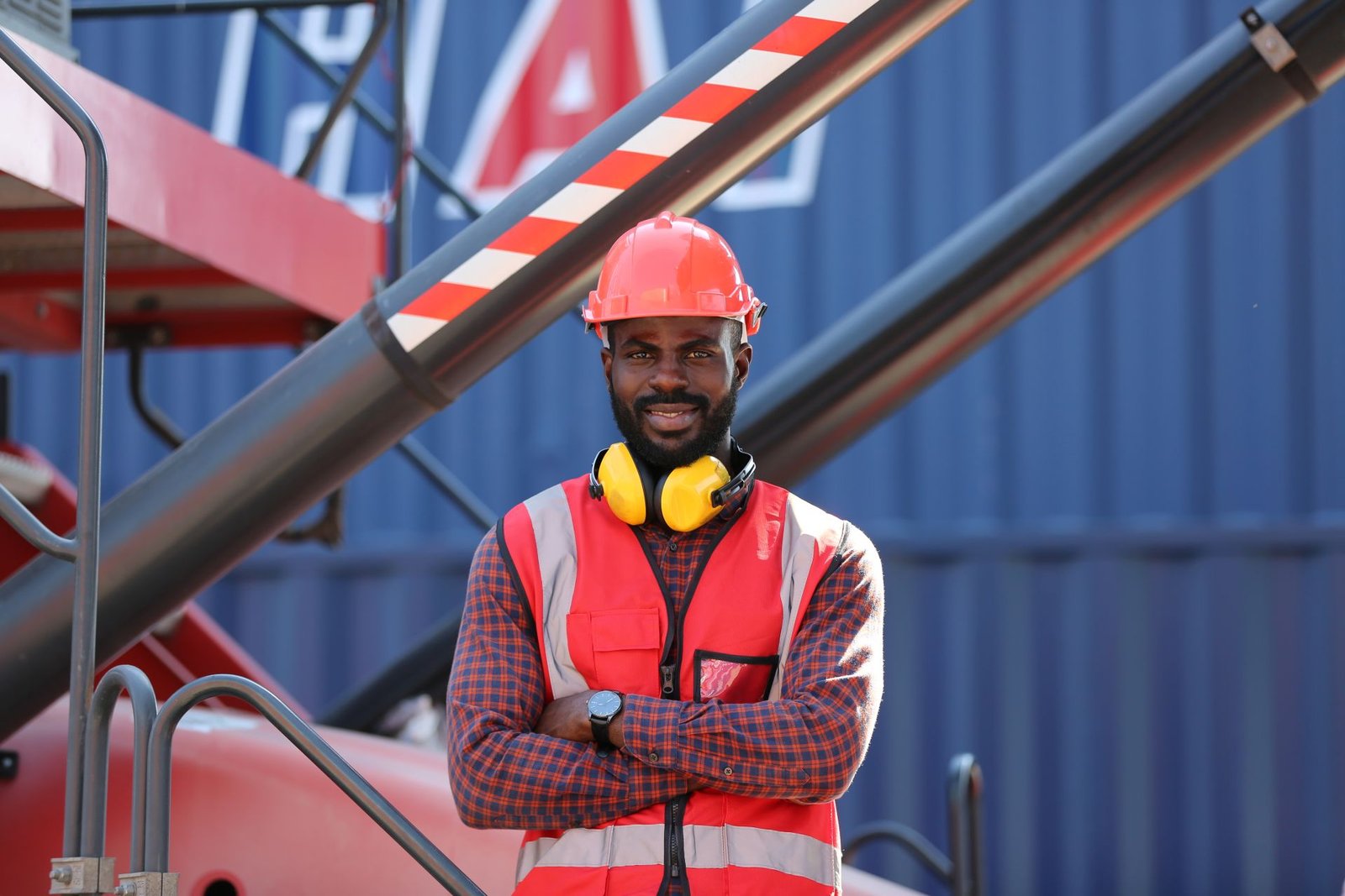 portrait-of-industry-s-worker-2023-11-27-05-17-11-utc.jpg